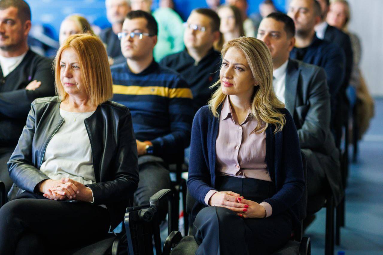  Фандъкова и Назарян 